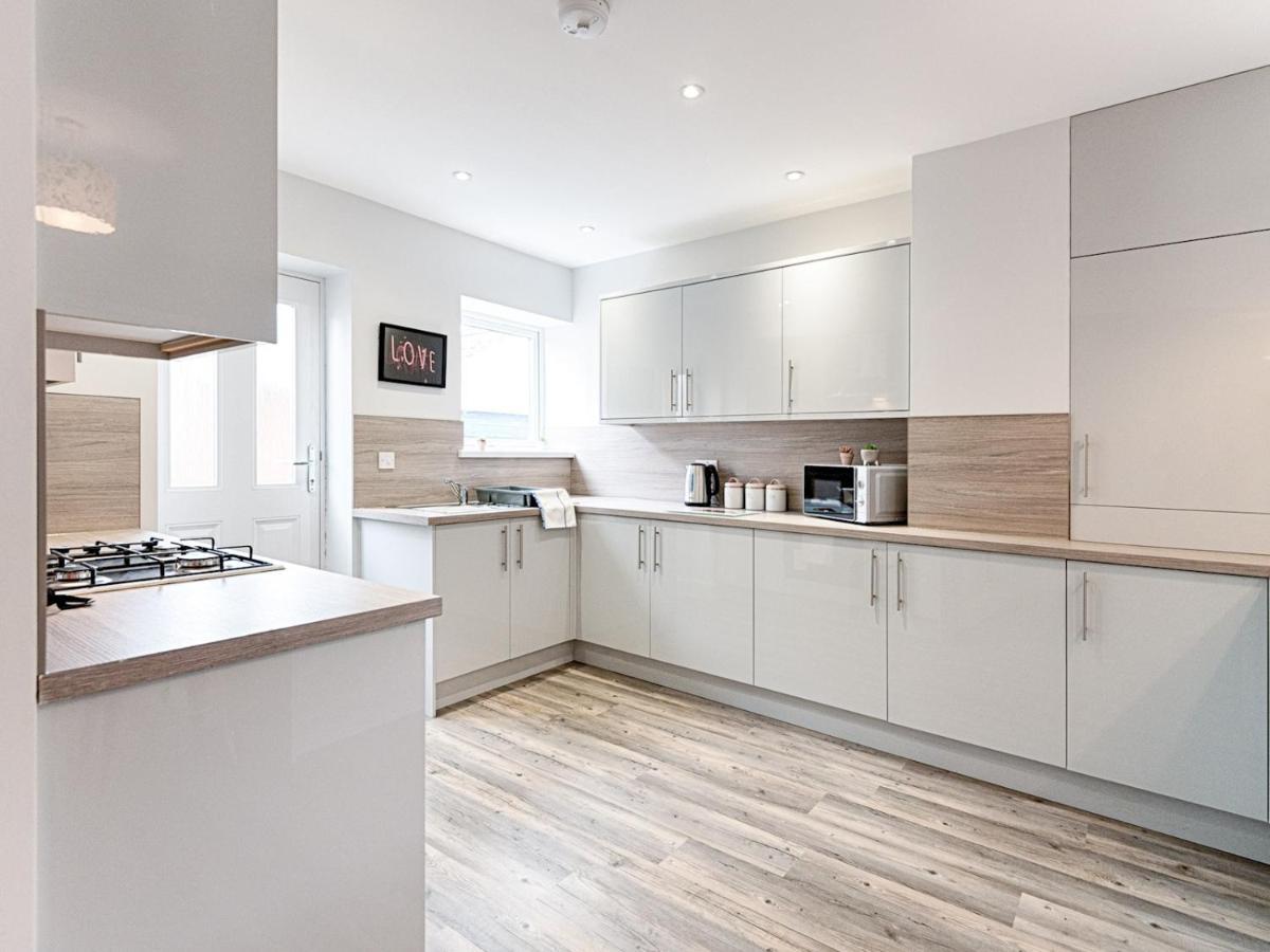 Pass The Keys Luxury Bright Spacious Family Home - Near Beaches Swansea Bagian luar foto